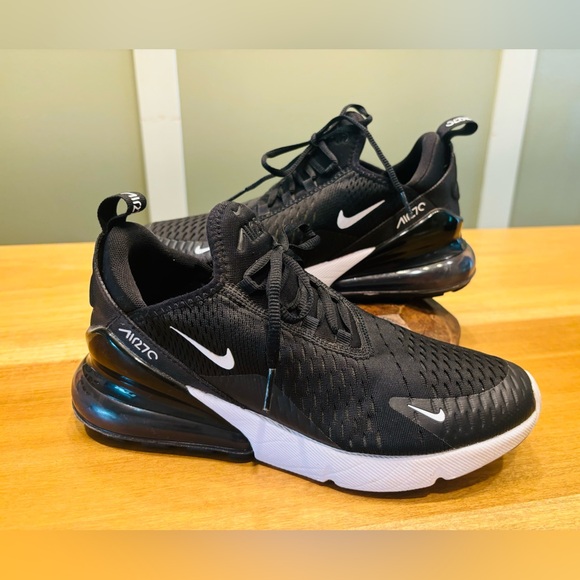 Nike Air Max 270 - Picture 2 of 7